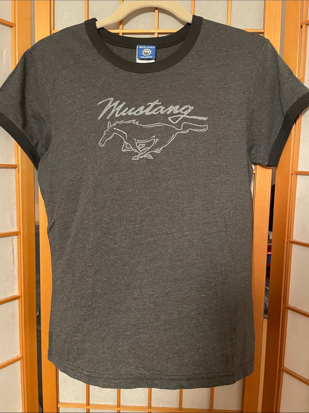 Mustang Collection Women’s Size L Charcoal Ringer Tee with Black Trim T-Shirt